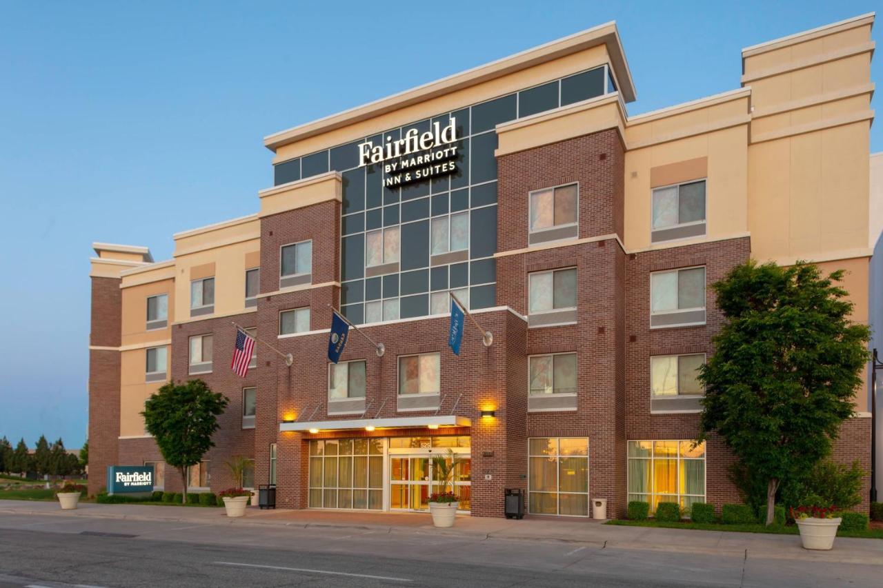 Fairfield Inn & Suites By Marriott Wichita Downtown Exteriör bild